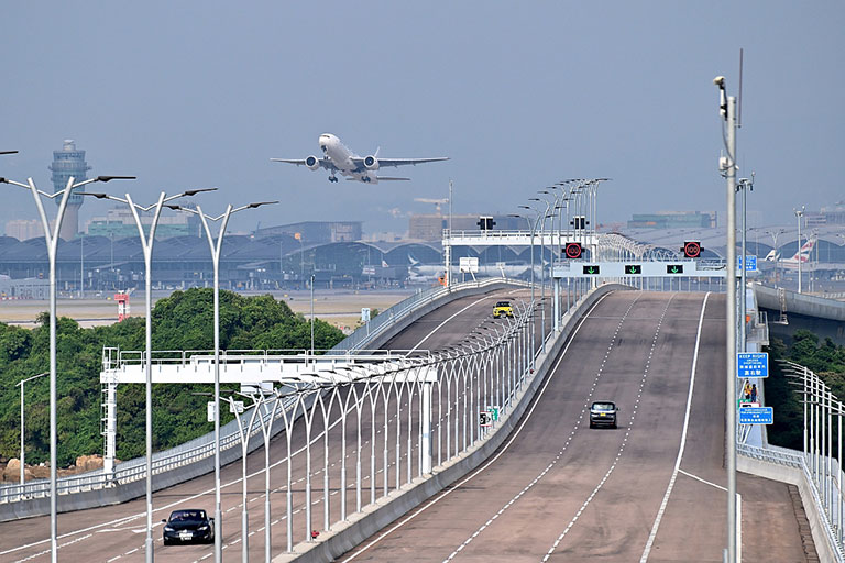 New SkyPier Terminal at Hong Kong Airport offers easy transfers to Macau