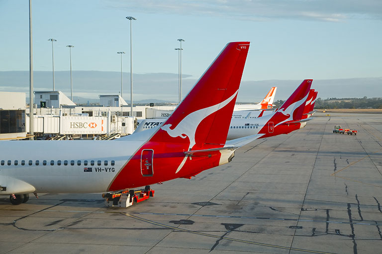 Qantas accused of price gouging in ACTU inquiry report